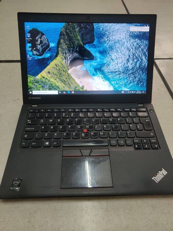 Lenovo X250 i5 5th generation 0