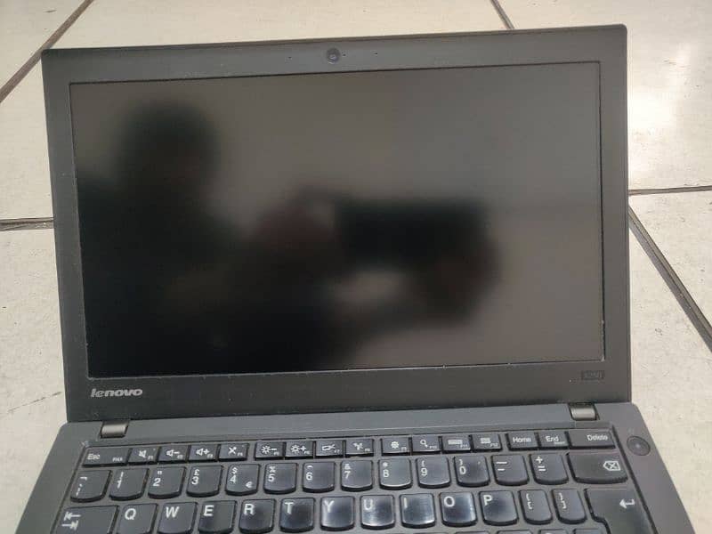 Lenovo X250 i5 5th generation 10