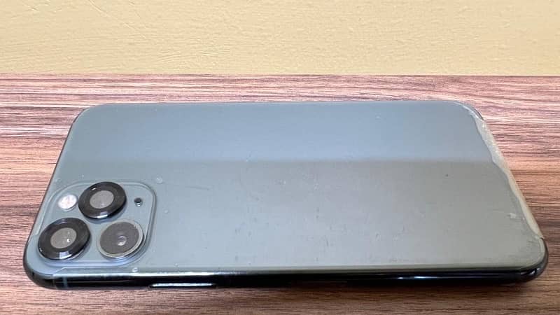 iPhone 11 Pro (single sim approved - 64gb) 7