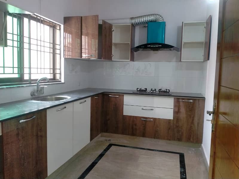 KANAL UPPER PORTION 3 BED FOR RENT 7