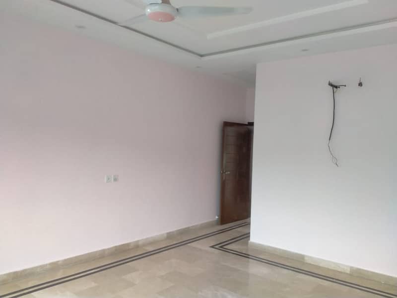 KANAL UPPER PORTION 3 BED FOR RENT 8