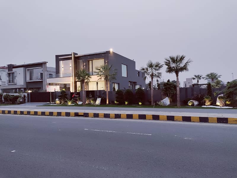 DHA 01 Kanal Brand New Luxury Bungalow kanal lawn Available For Sale 39