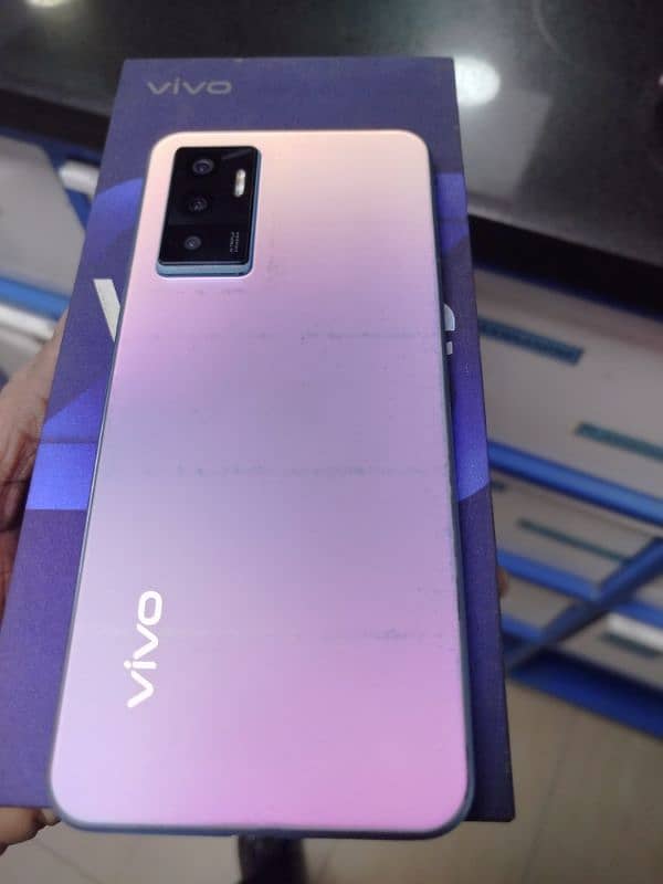 Vivo V23e with box and charger 2