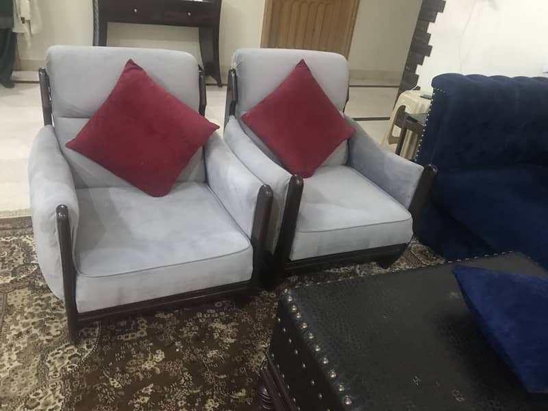 Furniture in very good condition like new 1