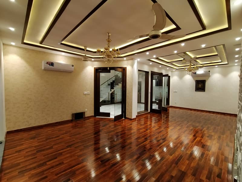 1 KANAL ORIGINAL PICTURES MODERN DESIGN BUNGALOW FOR SALE AT HOT LOCATION 40