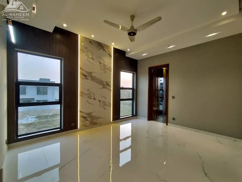 Discover Luxury Living In This Meticulously Designed House For Sale At Top Location 30