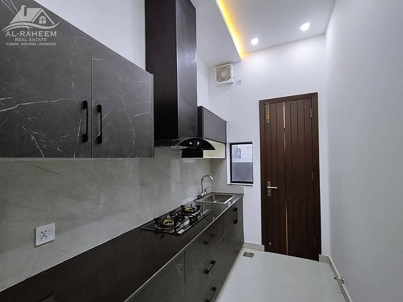 Top Of Line Modern Bungalow Prime Location Near To DOLMEN MALL And Commercial 7