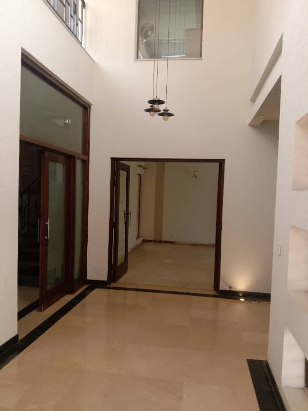 1 Kanal Beautiful House Facing Park Available For Rent In DHA 42