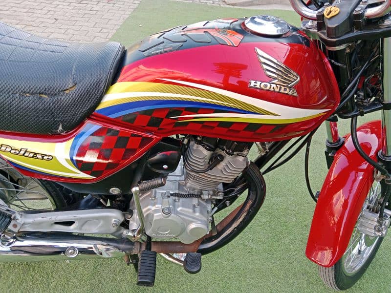 Honda Deluxe 125 6