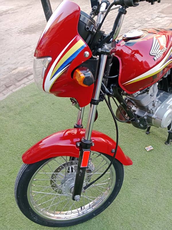 Honda Deluxe 125 11