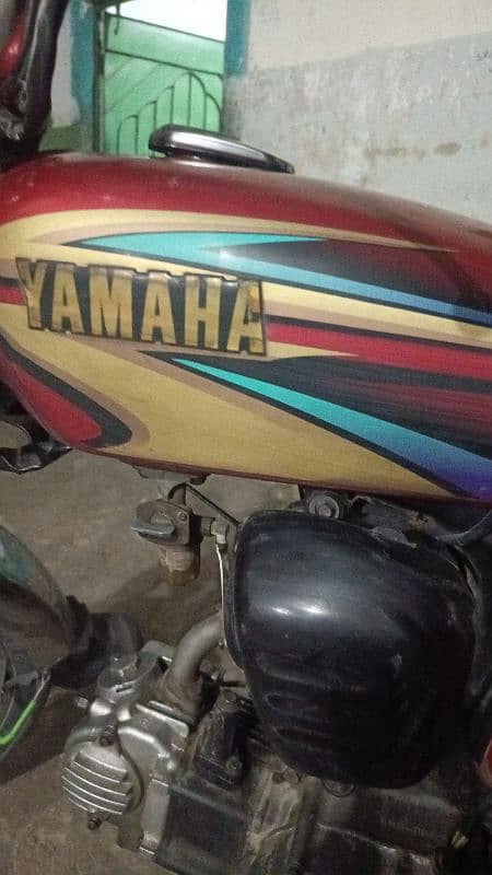 I'm selling my Yamaha bicke with complet fill cplc rate m gonjaish he 0