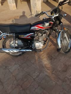 Honda 125 Black