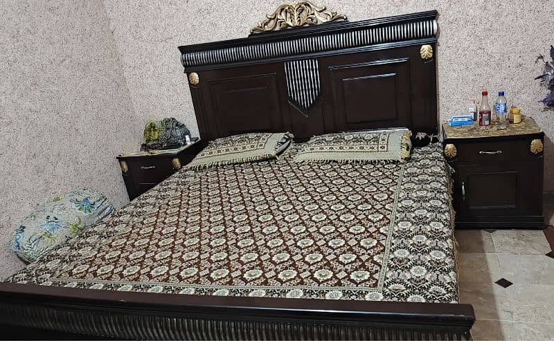 bed with side table only 0