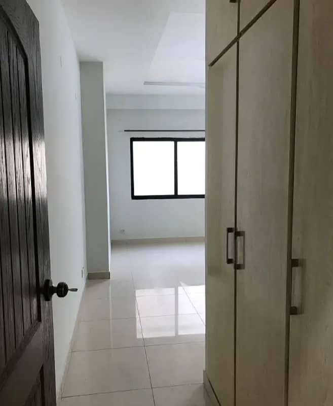 Warda Hamna Apartment Flat For Rent G-11/3 8