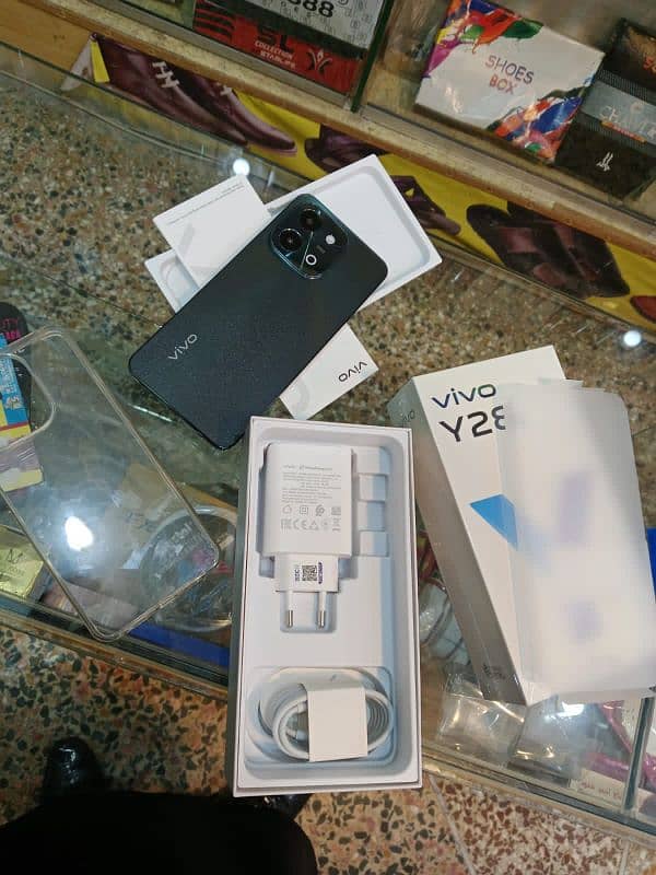 vivo y28 8/128gb full box 3