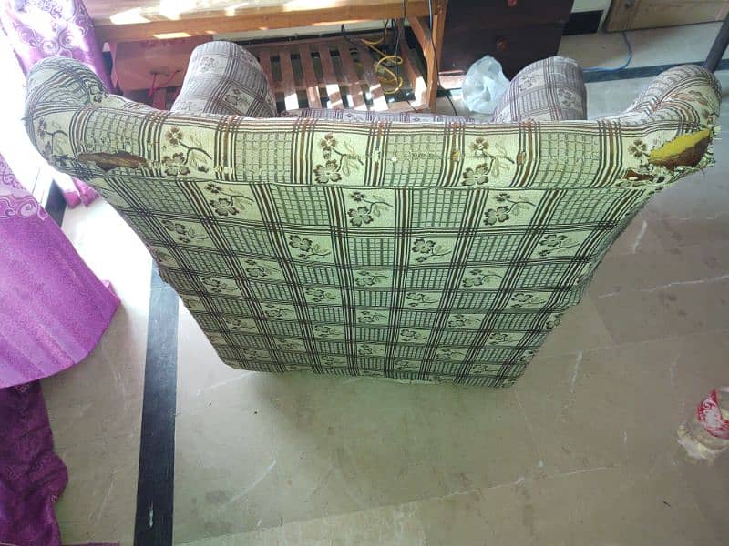 6 Seater sofa set for sale good condition 3