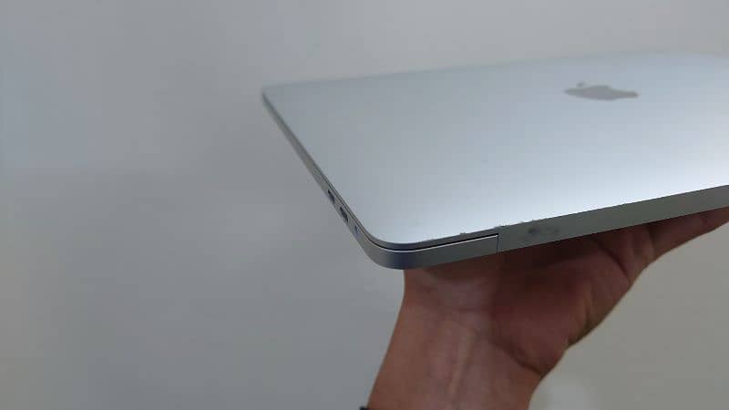 MacBook Pro i5 8th gen 2019 7