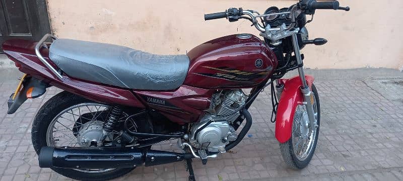 YAMAHA YB125Z IN GOOD CONDITION 1