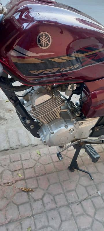 YAMAHA YB125Z IN GOOD CONDITION 8