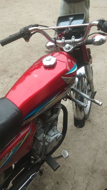 Honda 125 condition 10by 10 mint condition 03014356500 13