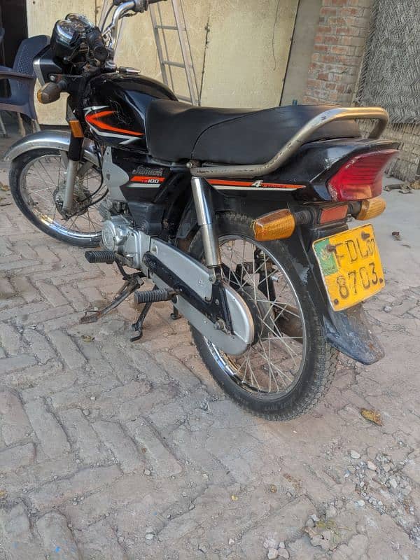 Yamaha junoon 4 stroke 1