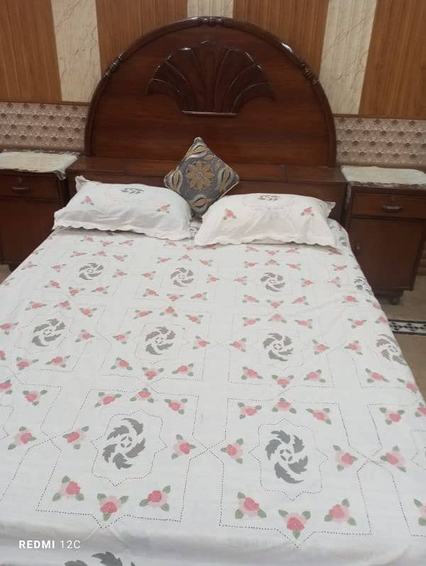 WOODEN BED WITH SIDE TABLES AND MATTRESS AND EXTRA SPACE FOR ITEMS 10