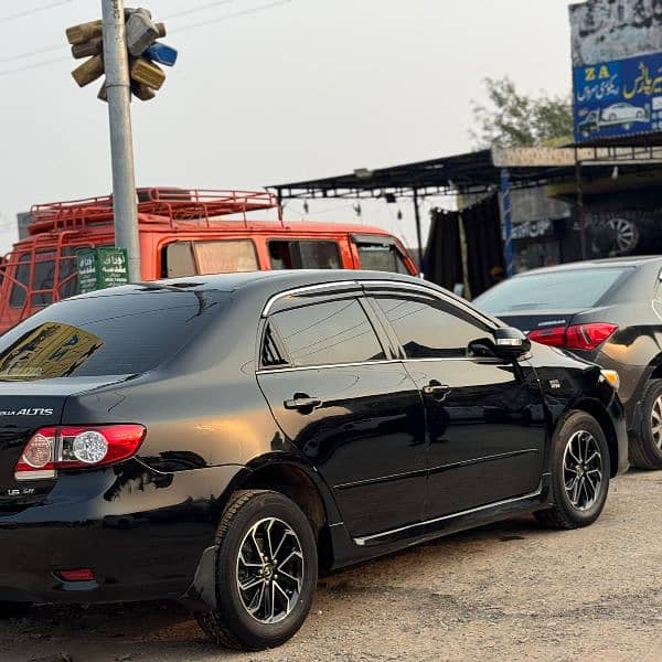 Toyota Corolla Altis SR 2012 8