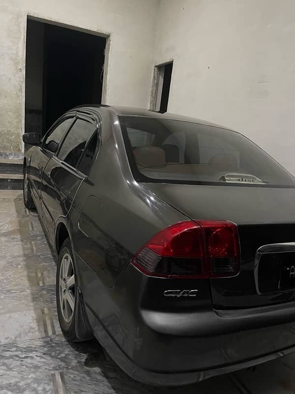 Honda Civic EXi 2005 4