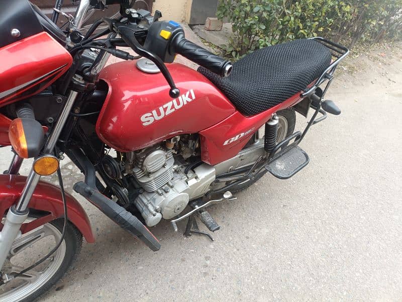 Suzuki GD 110S (Model 2018) 2