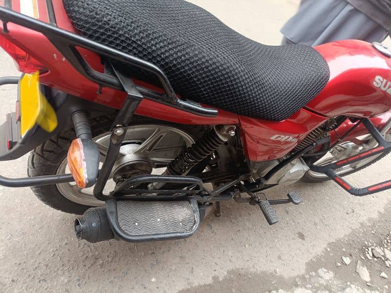 Suzuki GD 110S (Model 2018) 8