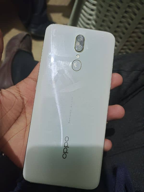 oppo F11 4