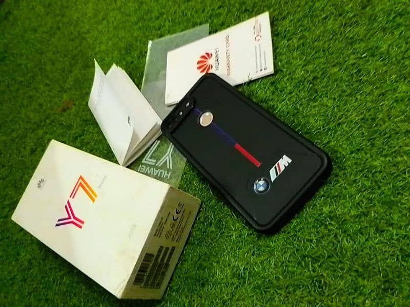 HUAWEI Y7 PRIME 2018 COMPLETE BOX KA SATH. . . URGENT FOR SALE 1