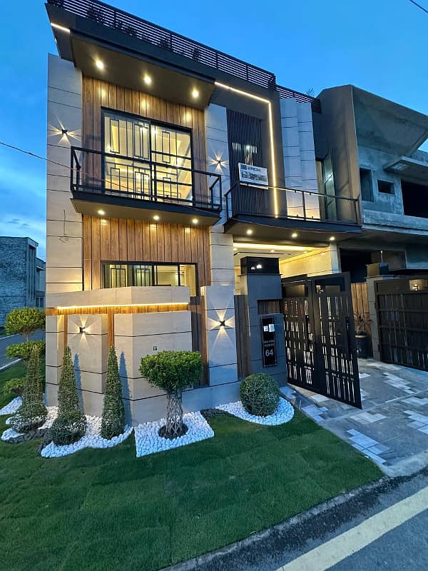 5Mrla Corner House For Sale in Canal Indigo 7