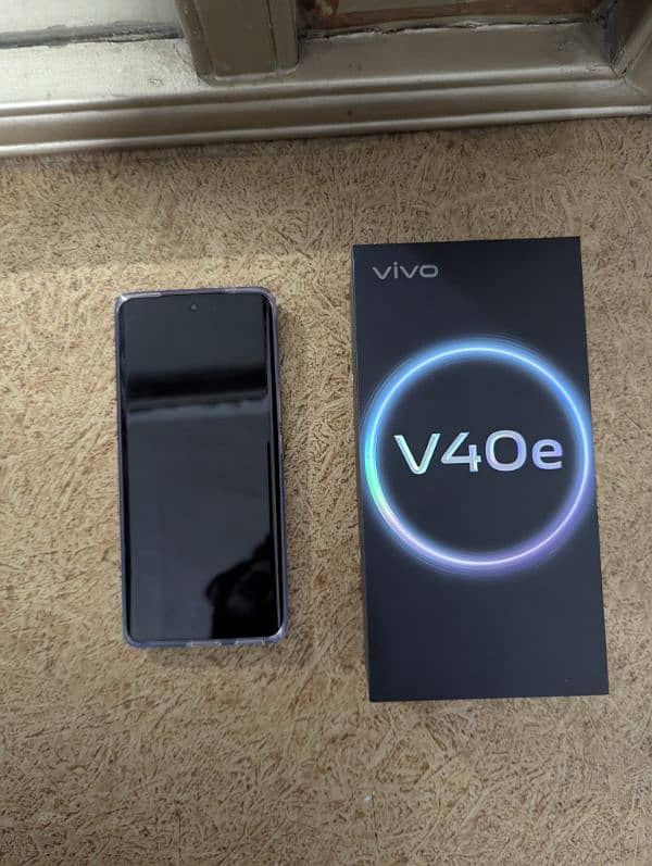 VIVO V40E 6