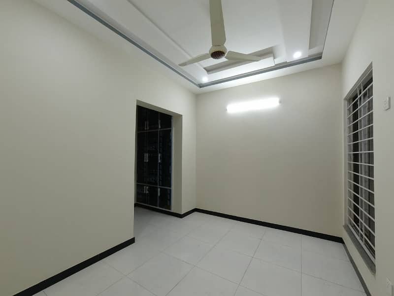 Corner 7 Marla House In Afshan Colony Of Afshan Colony Is Available For sale 19