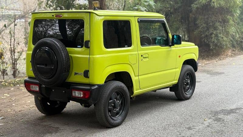 Suzuki Jimny 2021 M/T 5