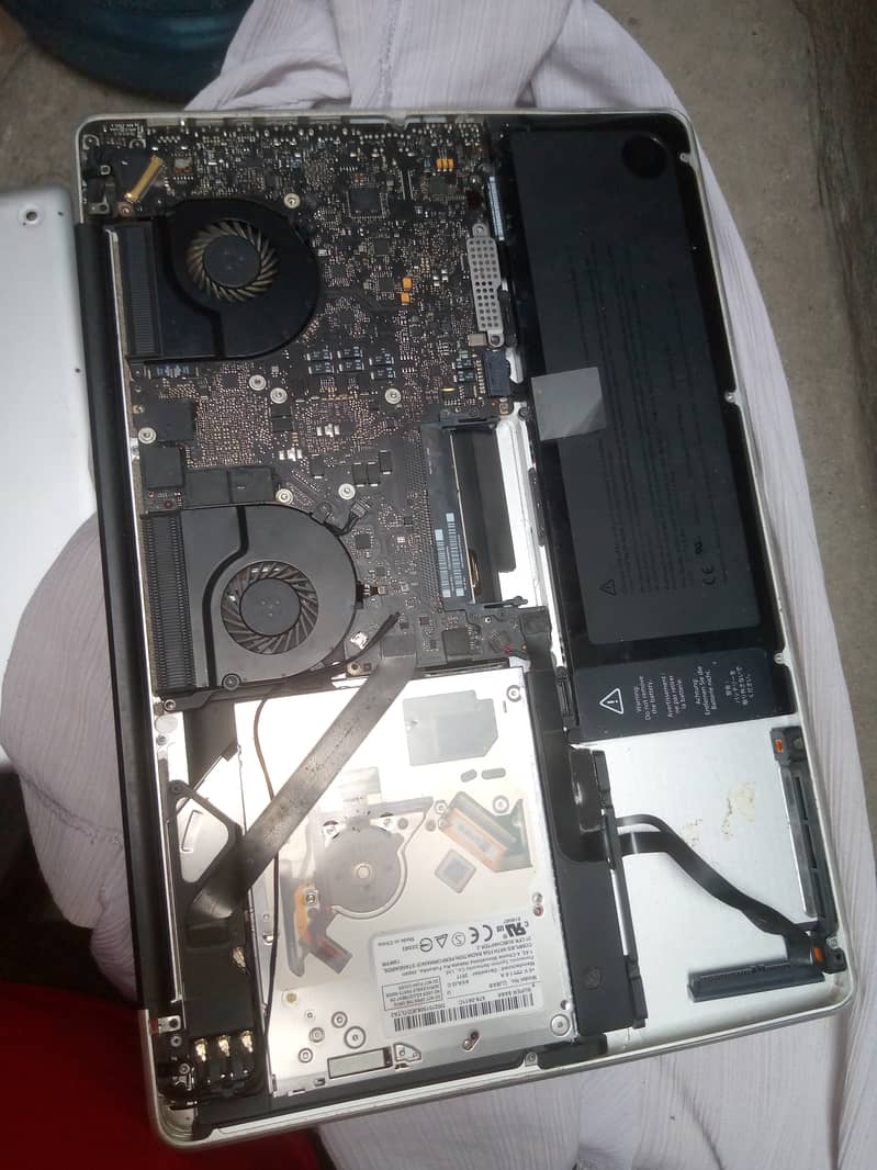 Macbook Pro 15" Core i7 (Mother Board Dead) All Parts are ok 3