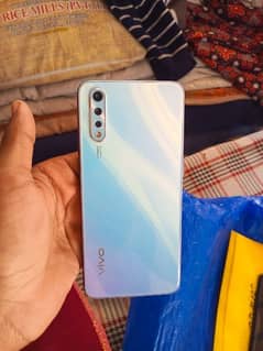 vivo s1