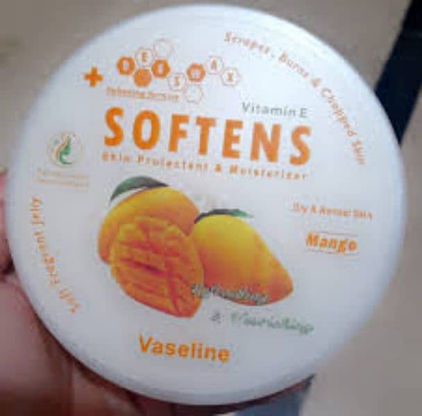 SOFTENS PROTECT SKIN , SMOOTHES , SOFTENER 1