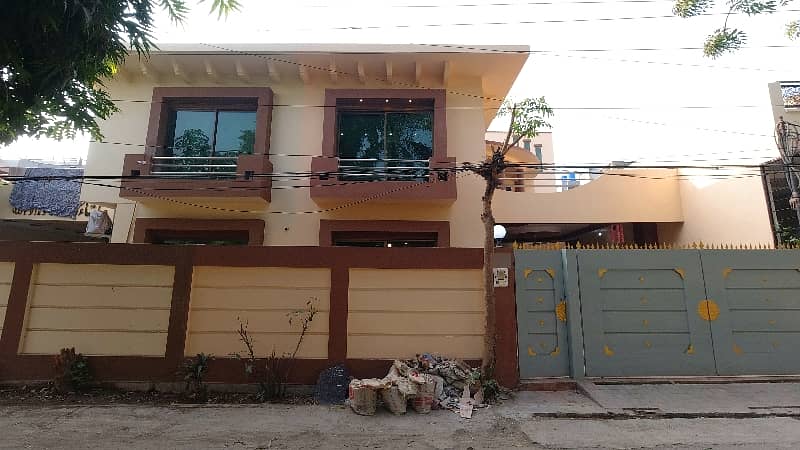 Aesthetic Prime Location House Of 10 Marla For Sale Is Available 4