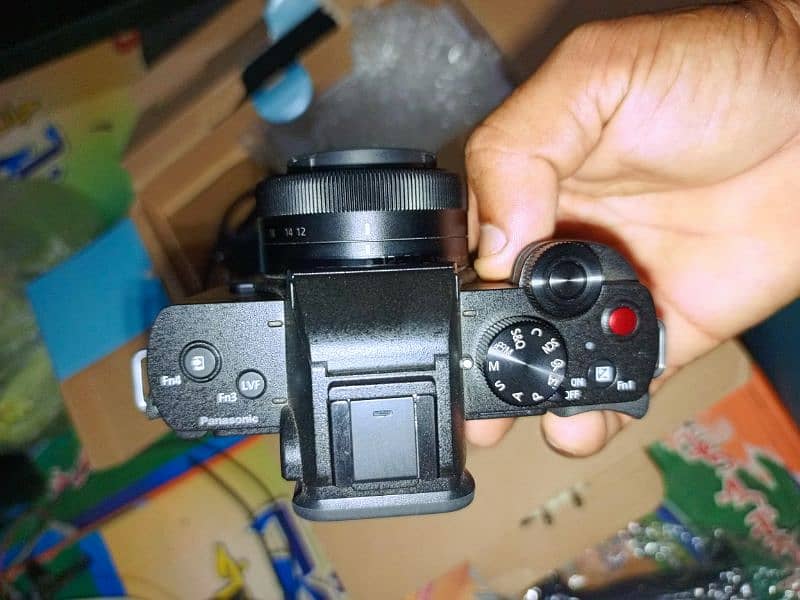 Lumix G100 mirrorless camera 8