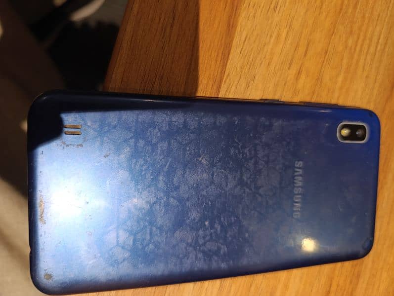 Samsung Galaxy A10 LCD Broken 0