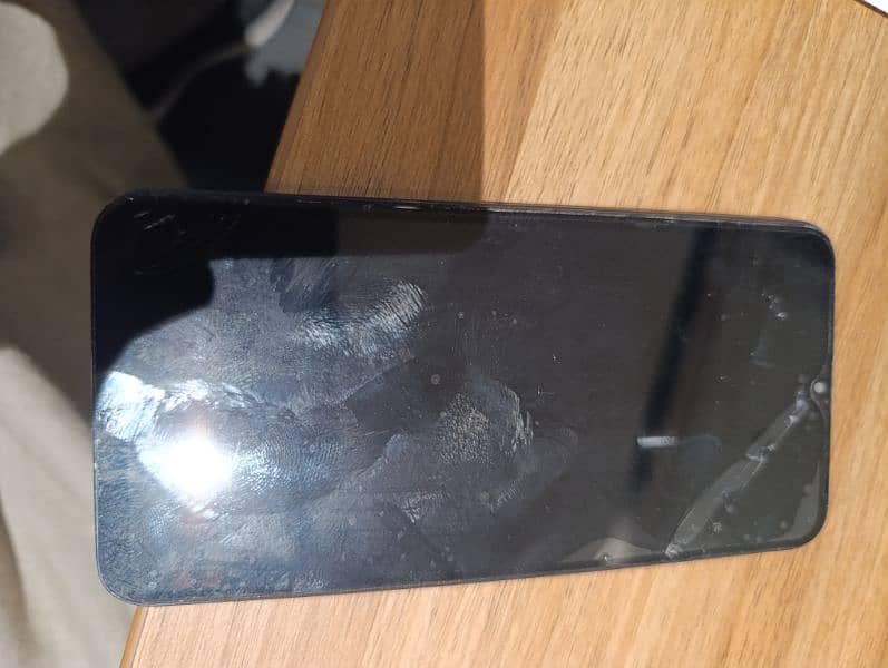 Samsung Galaxy A10 LCD Broken 1