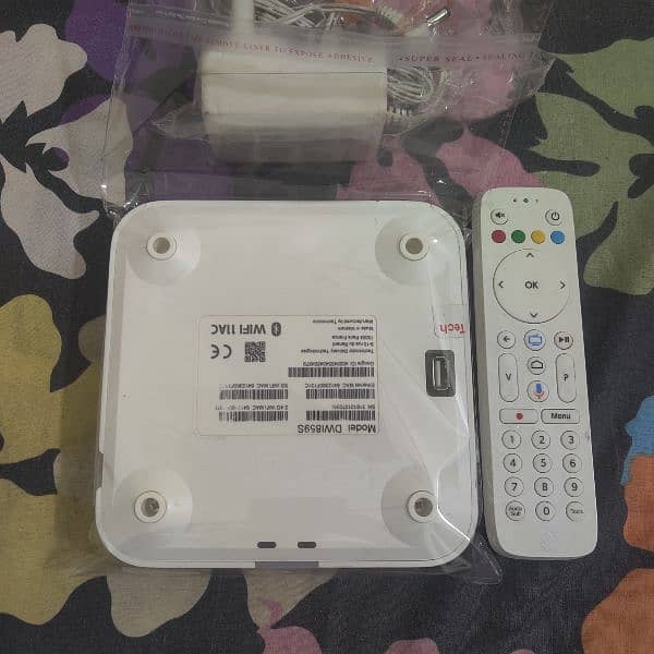 ETISALAT VERSION 9 ORIGINAL VOICE REMOTE SMART TV BOX 1