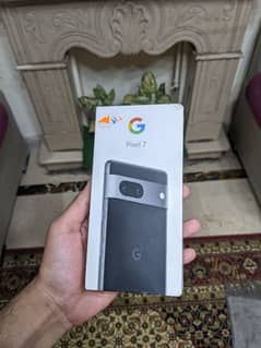 Google pixel 7 with box