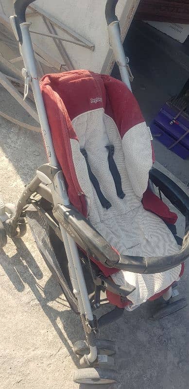 imported PRAM/Push chair 2