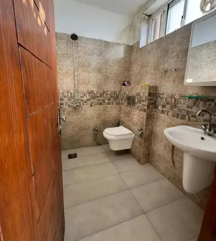 G-11/4 PHA D-Type Fully Renovated Tile Floor Flat For Sale 7