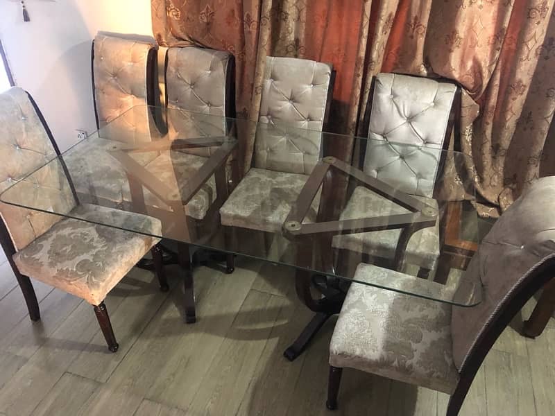 6 seater glass dinning table 3