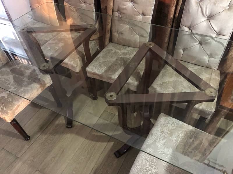 6 seater glass dinning table 4