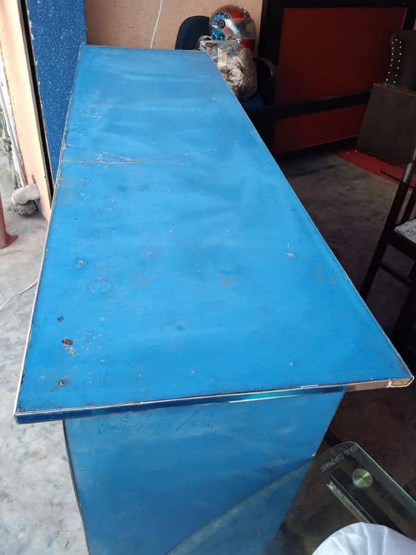 Blue Counter for sale. whatsapp( 0/3/2/5/0/1/5/1/0/1/8/ 1